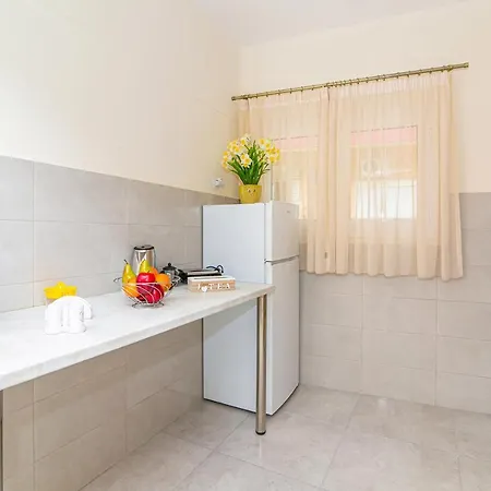 Apartament Dermatas Center *